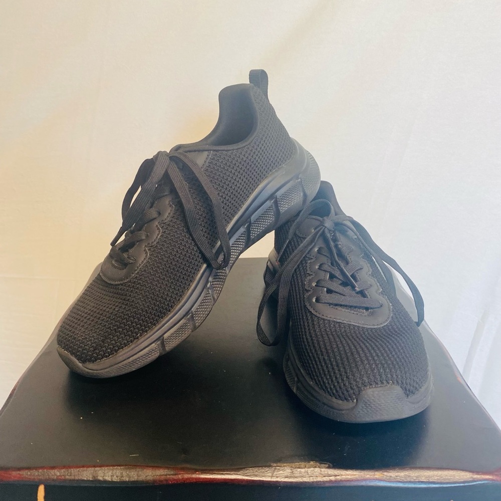 Boys Skechers Bobs Black Tennis Shoes